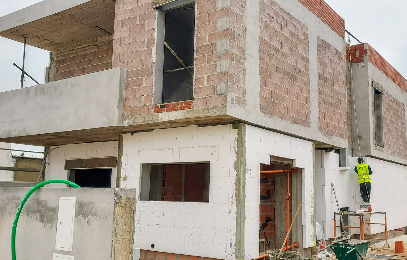 etics-capoto_-moradia---SaoDomingosdeRana_02_4-Isohome